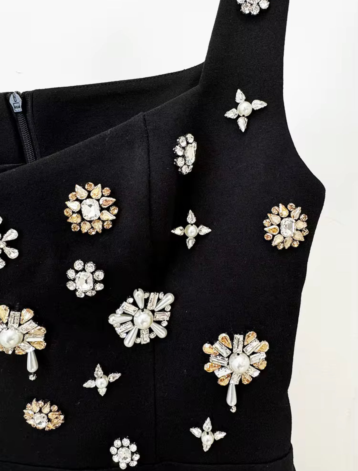 Black Sleeveless Evening Dress with Sparkling Starburst Embellishments