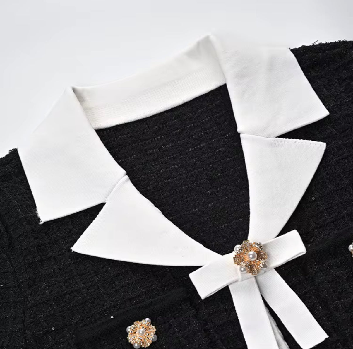 short-sleeve dress with white lapel & bow detail