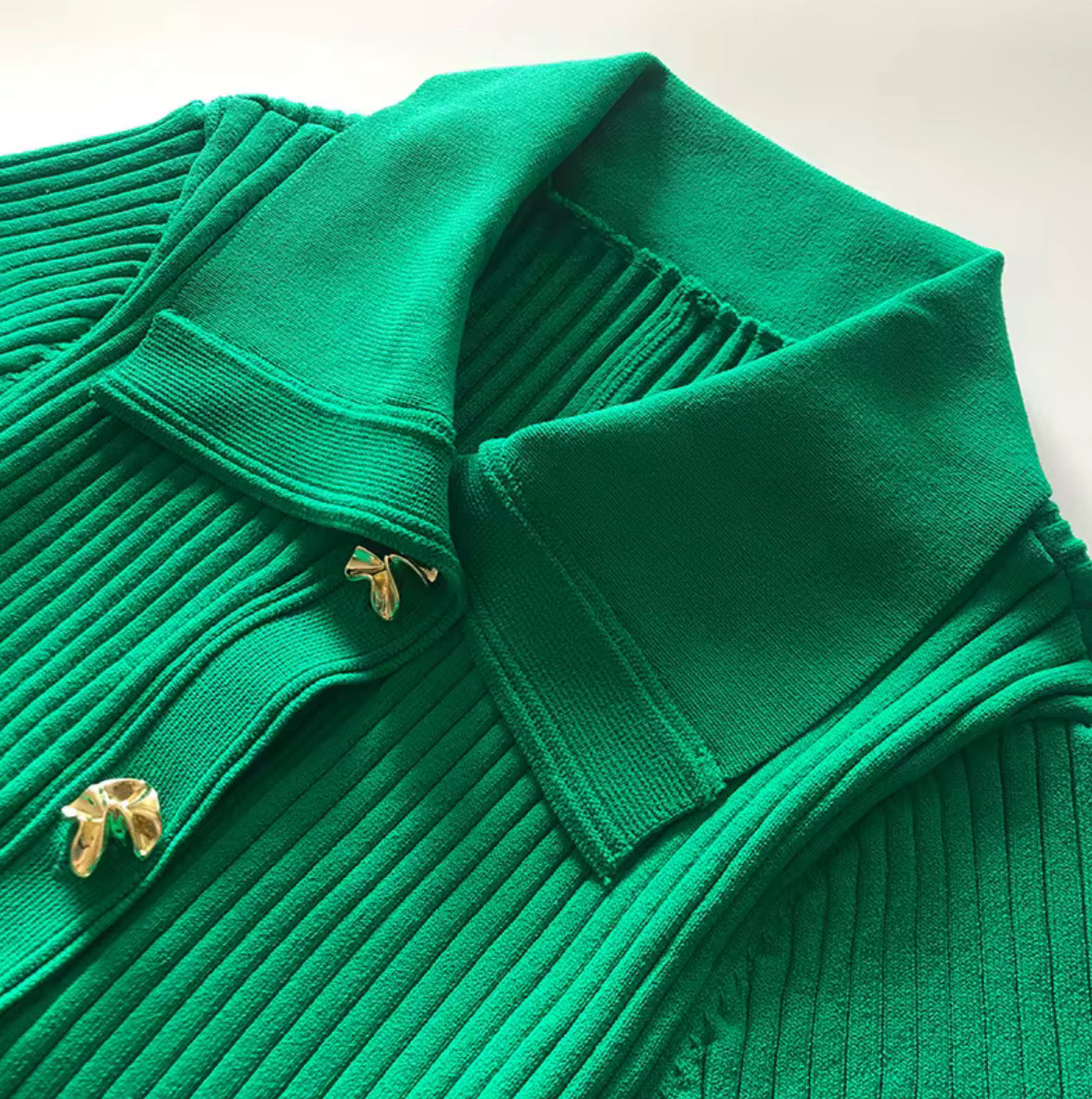 Elegant Ribbed Knit Maxi Dress with Gold Button Front