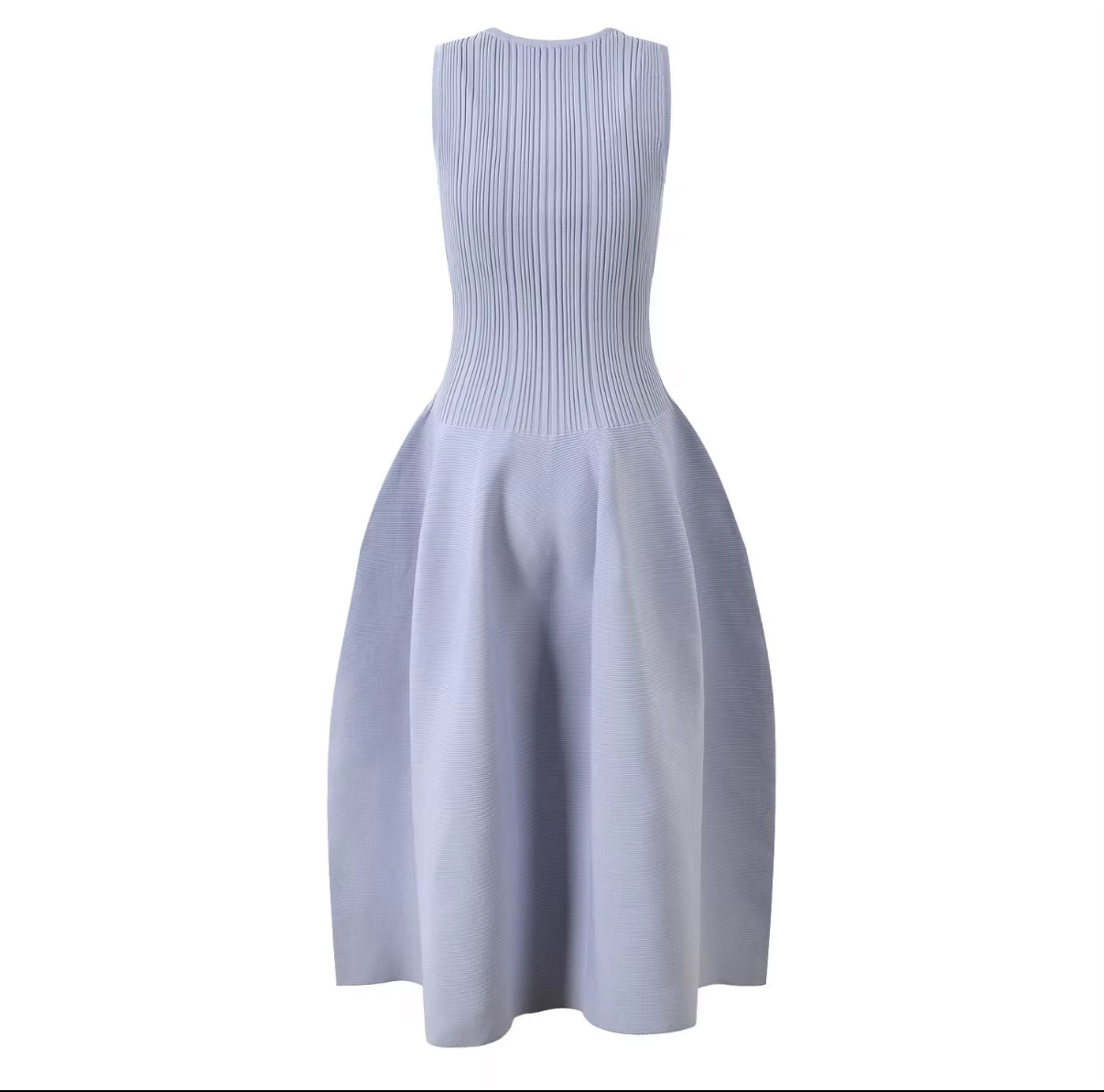 Sleeveless dress with pleated knit bodice