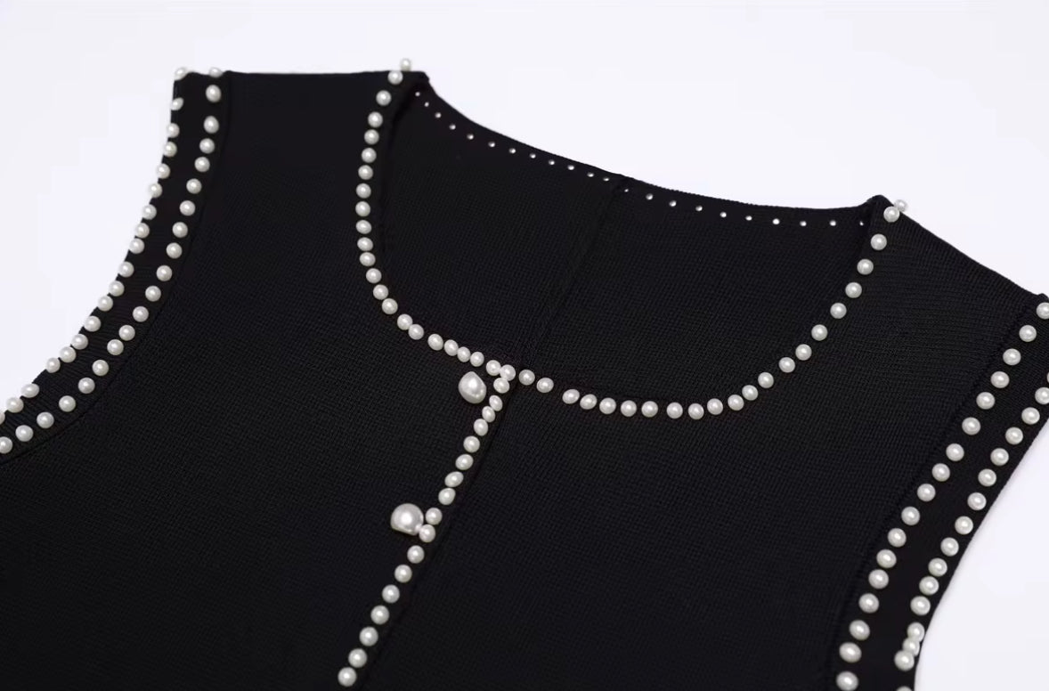 Cream Pleated Skirt Set