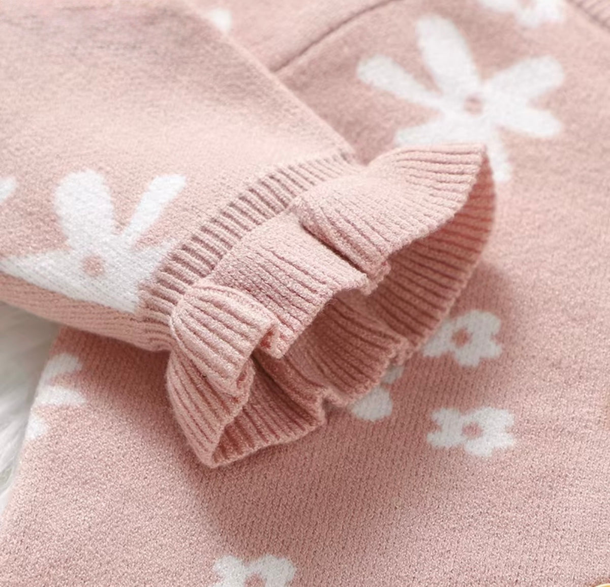 Daisy Ruffle Knit Set