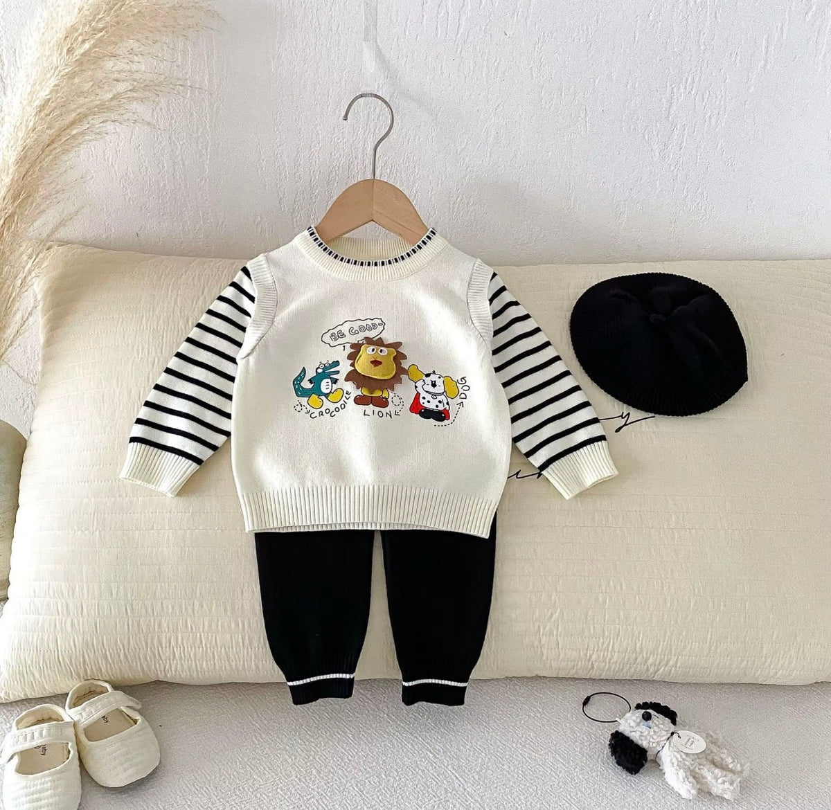 Little Safari Knit Set