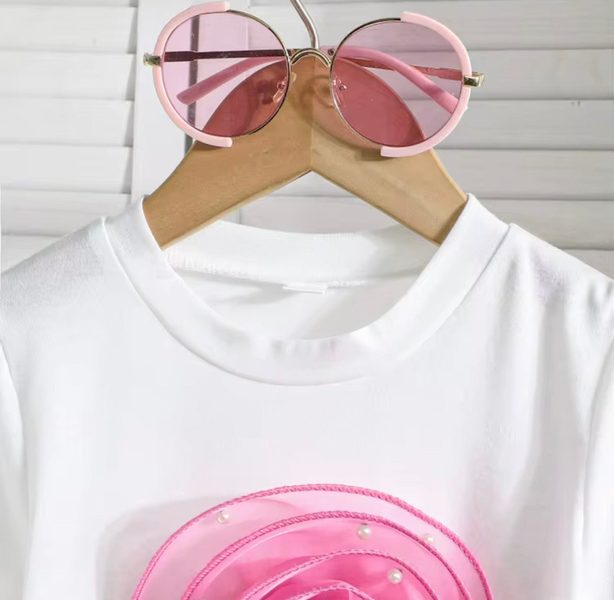 3D Floral Tee & Ombre Wide-Leg Jeans Set