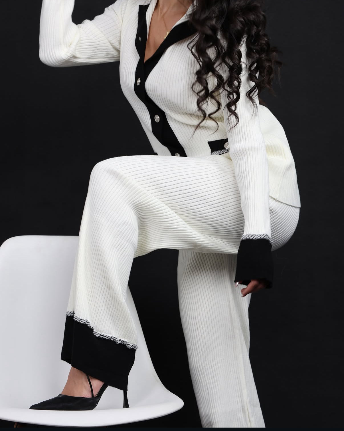 Classy Contrast Knit Set