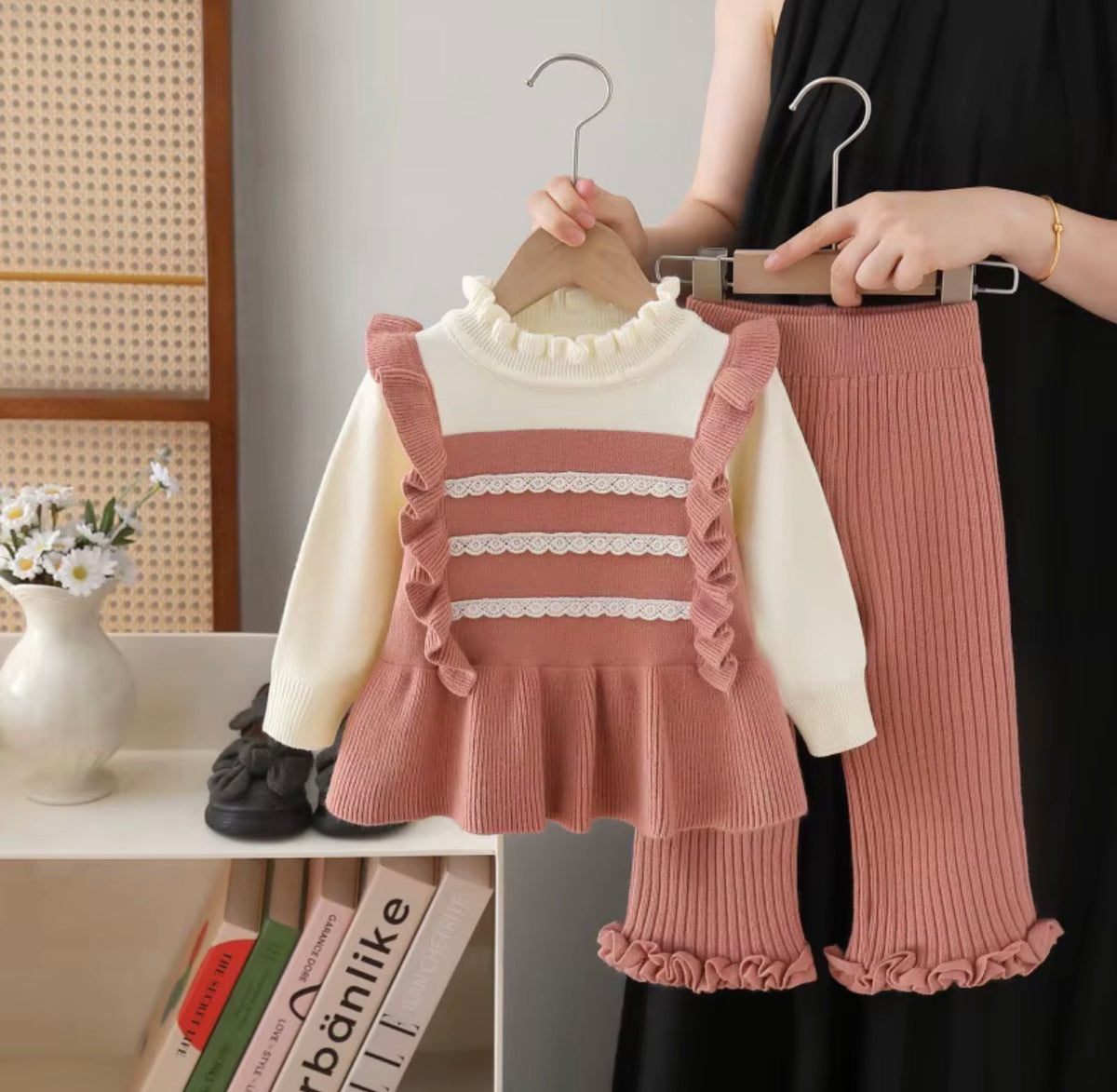 Lace Ruffle Knit Set