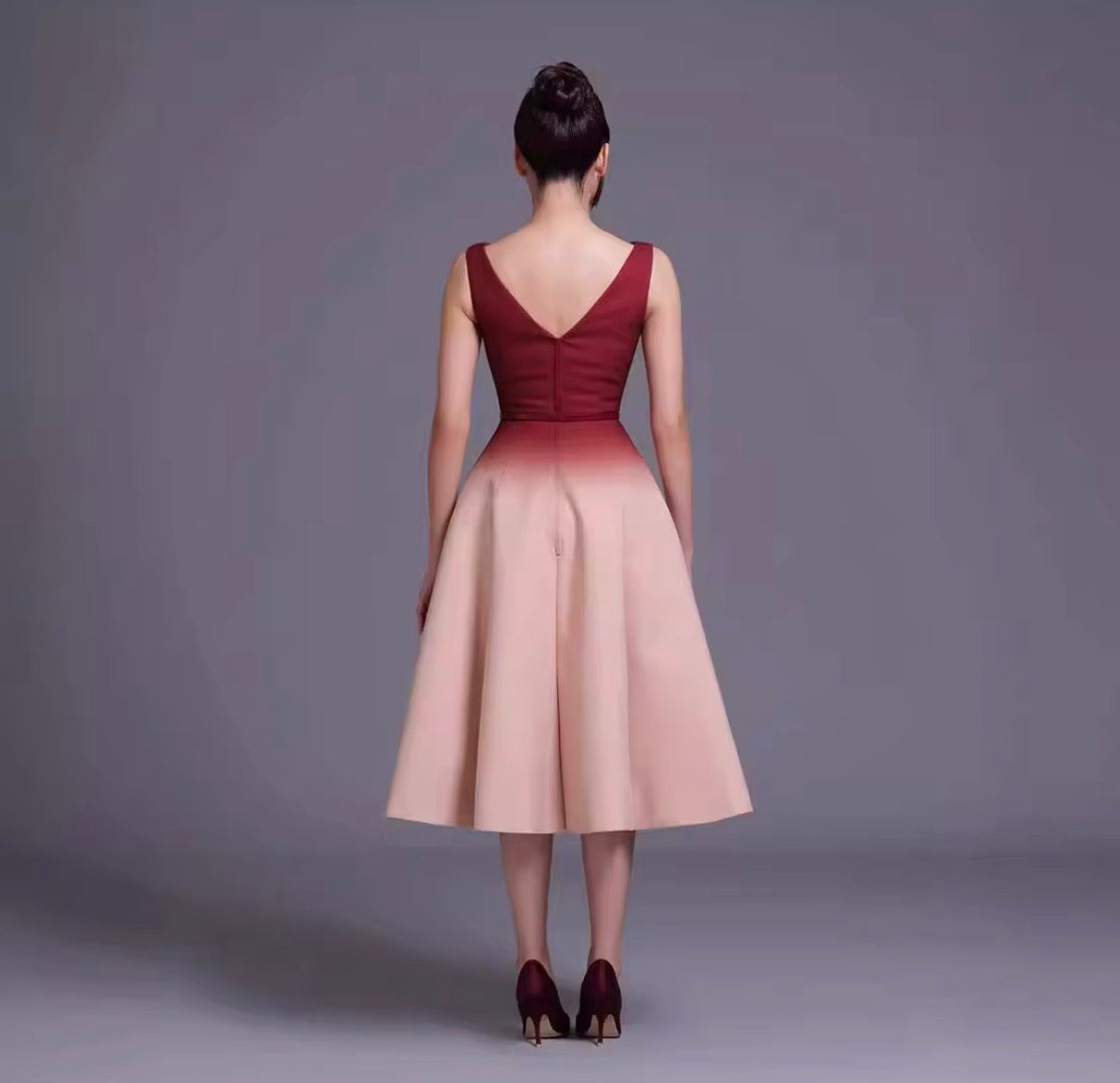 Two-Tone Gradient A-Line Midi Dress with Sleeveless Boat Neckline