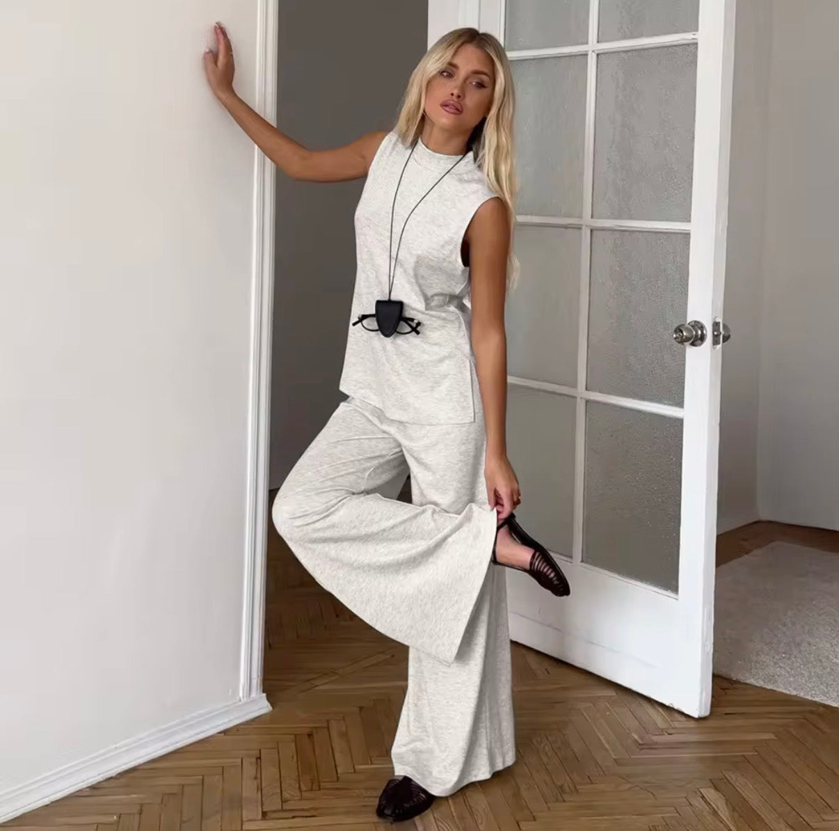 Sleeveless Wide-Leg Set