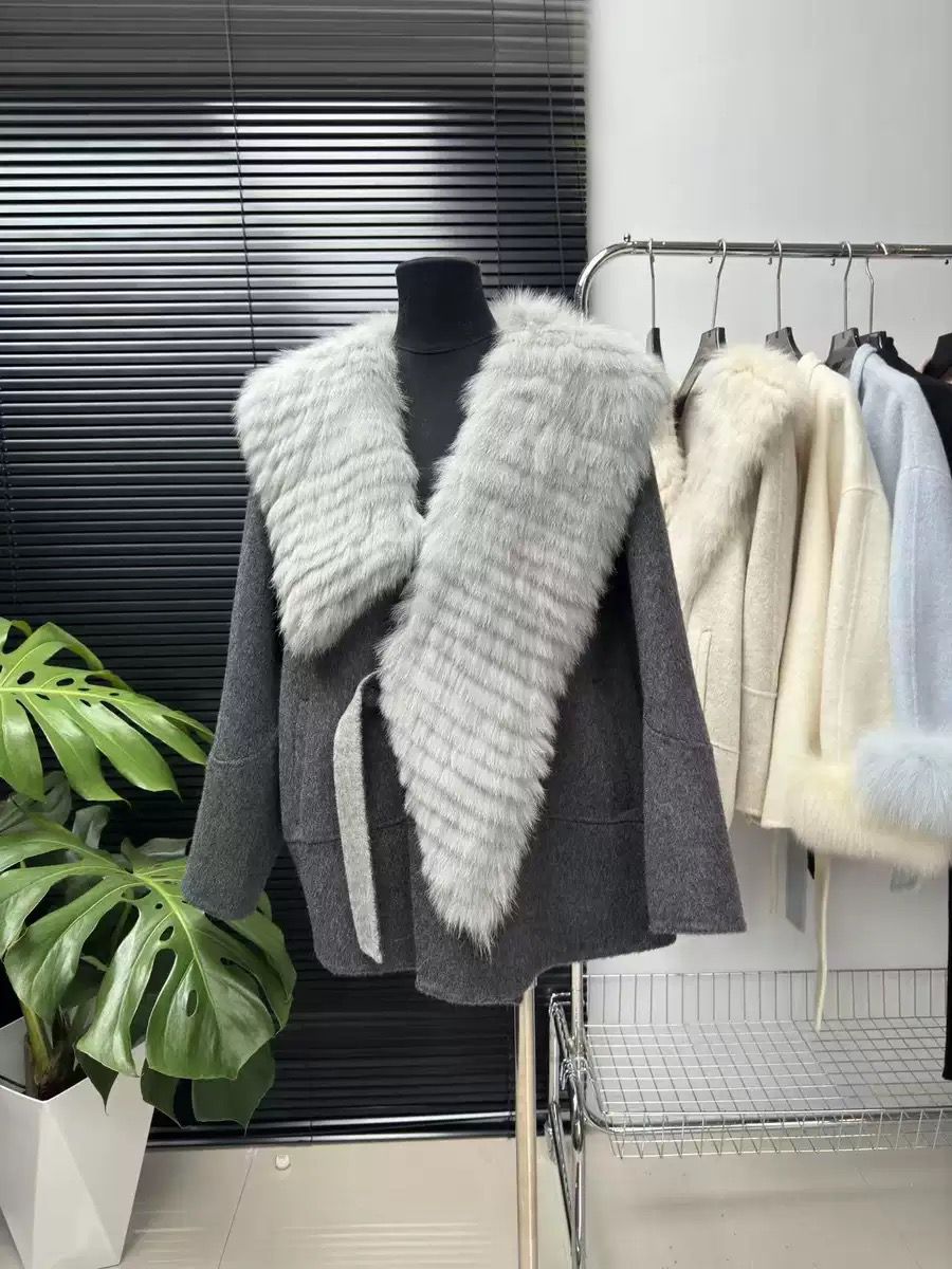 Oversized Wool Coat with Plush Faux Fur Collar