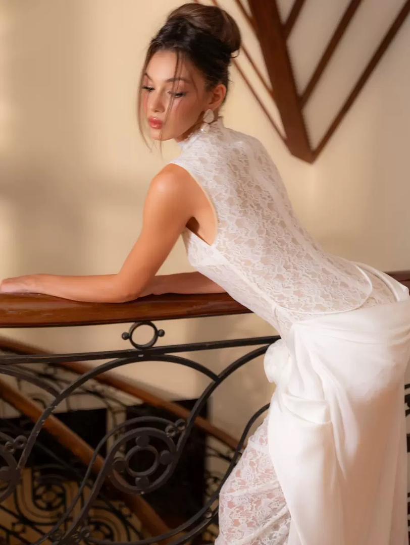 Ivory Rosette Lace Gown