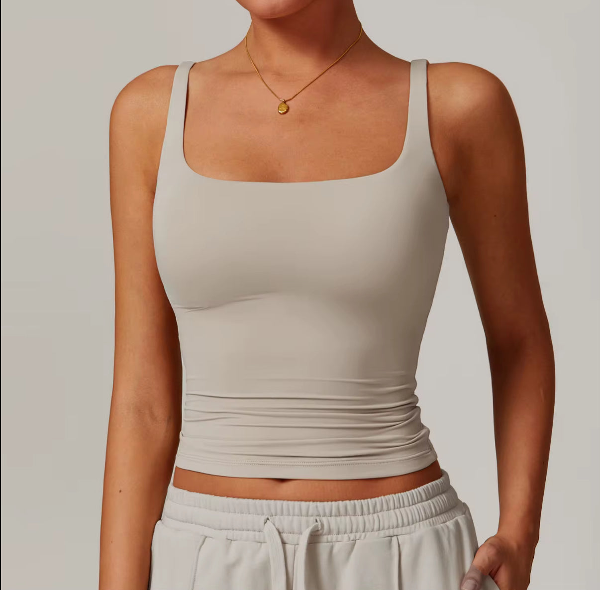 Minimalist Sleeveless Top for Everyday Chic