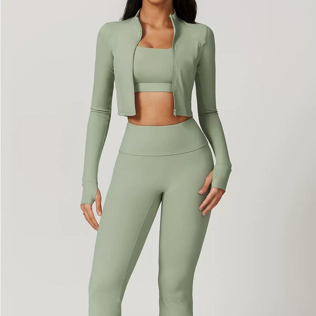 Seamless Fitness Ensemble with Cropped Jacket