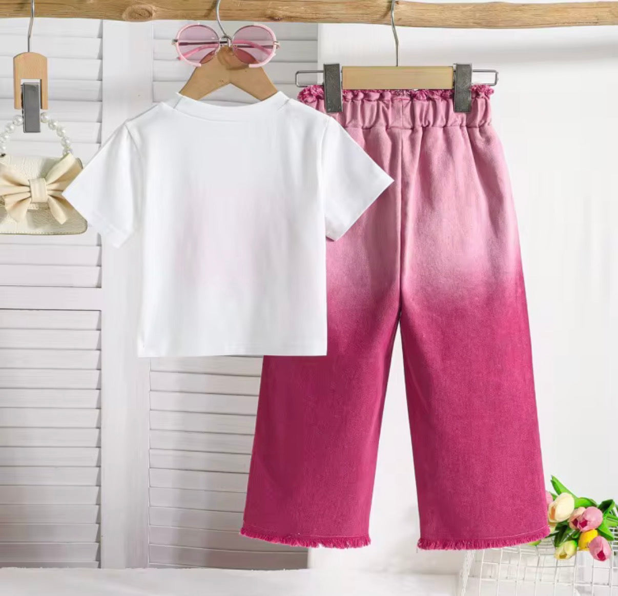 3D Floral Tee & Ombre Wide-Leg Jeans Set