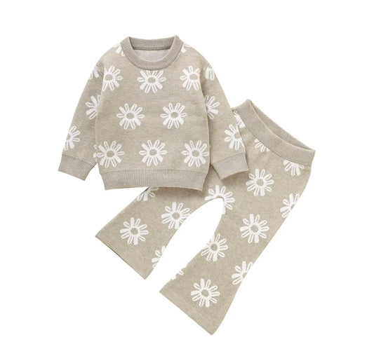 Daisy Bloom Knit Set