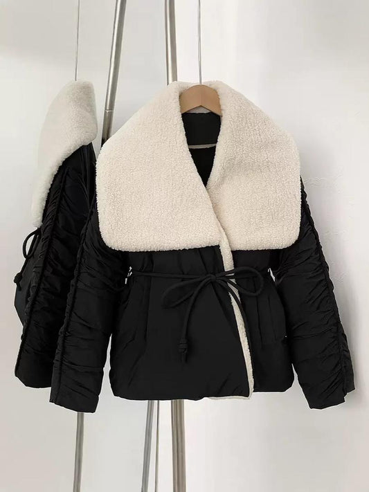 Elegant padded coat with a rich fur finish