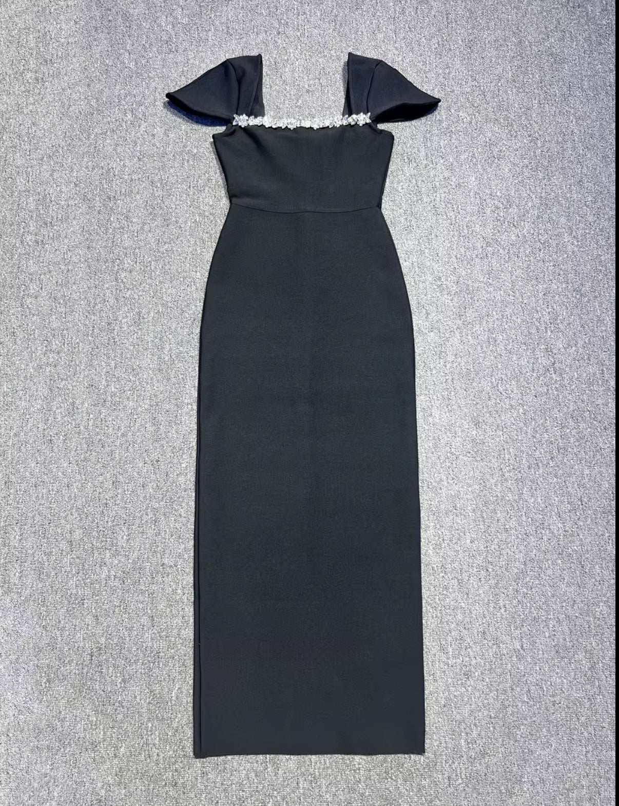 Elegant Evening Dress with Crystal-Embellished Square Neckline