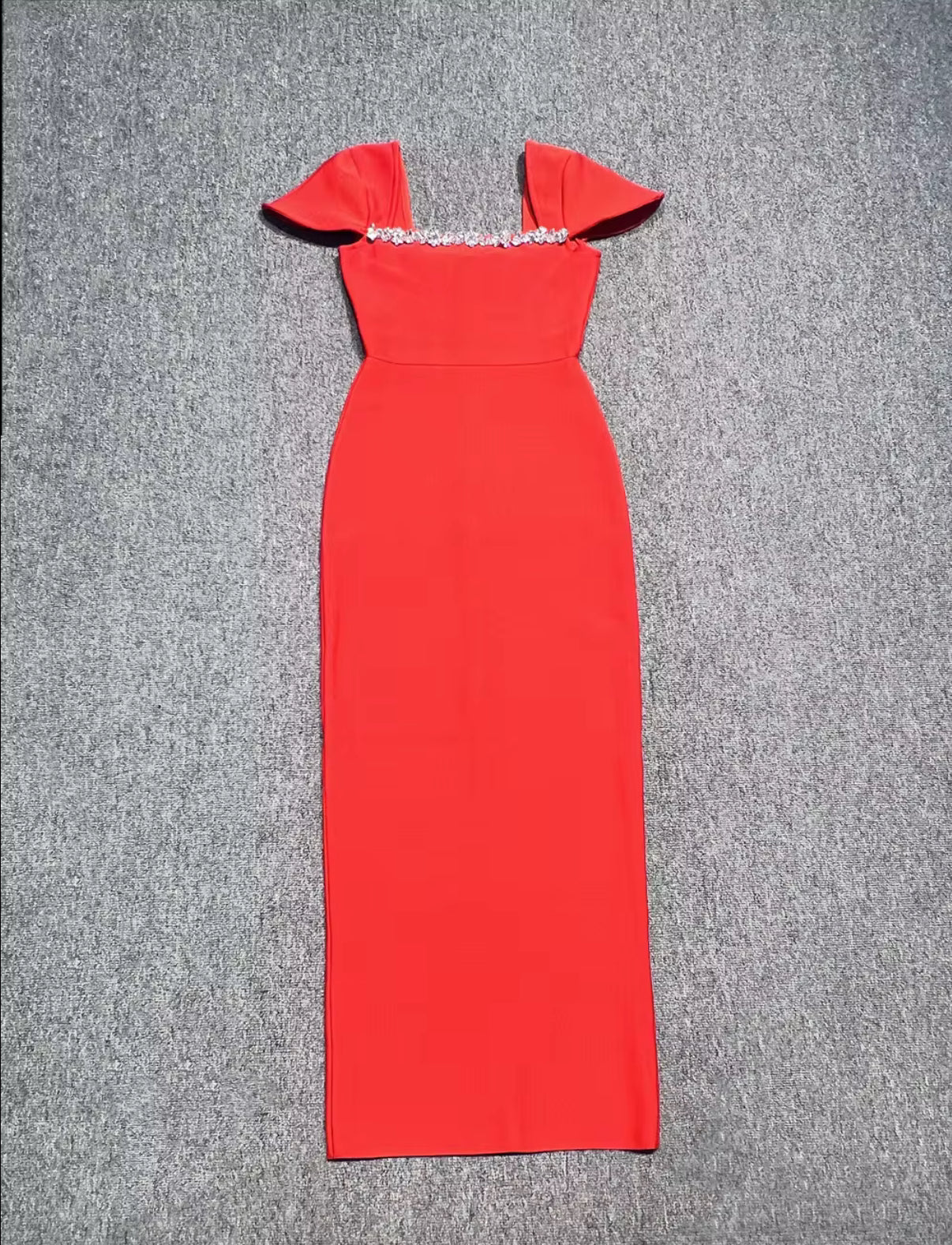 Elegant Evening Dress with Crystal-Embellished Square Neckline