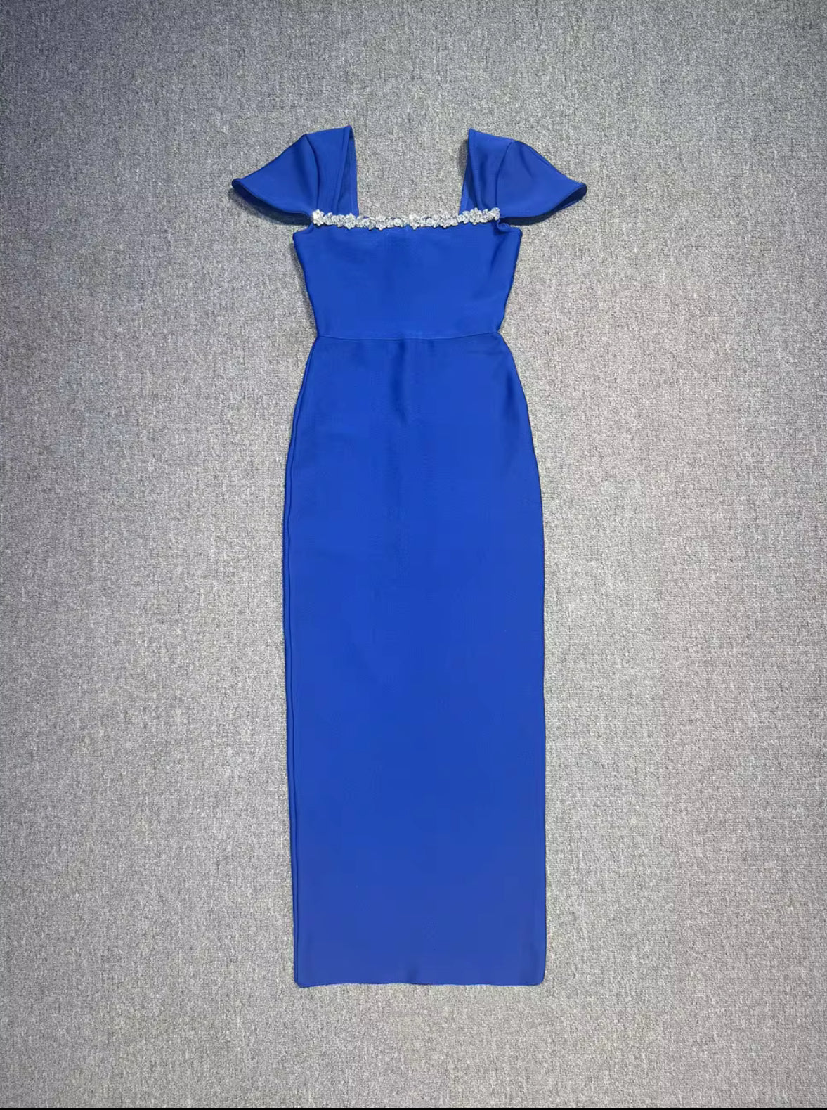 Elegant Evening Dress with Crystal-Embellished Square Neckline